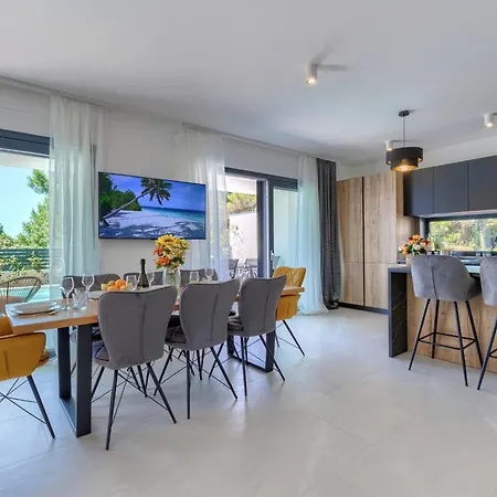 David By Interhome Villa