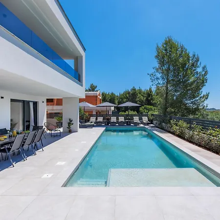 Villa David By Interhome Medulin