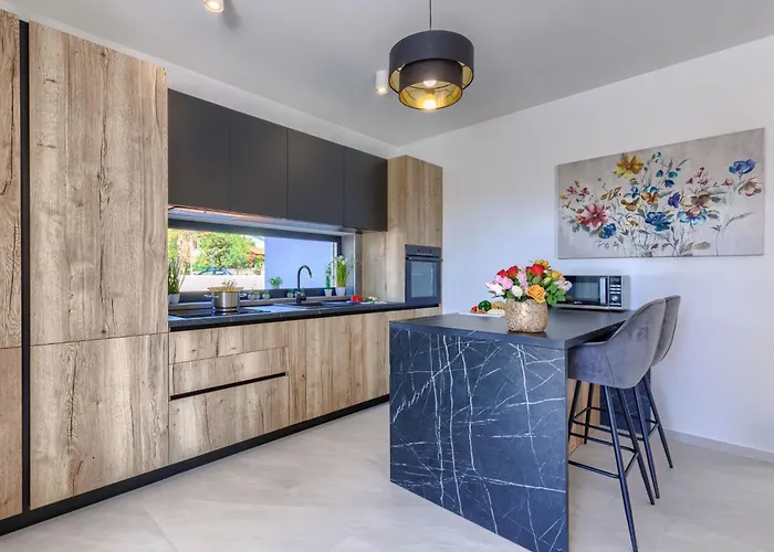 Villa David By Interhome Medulin