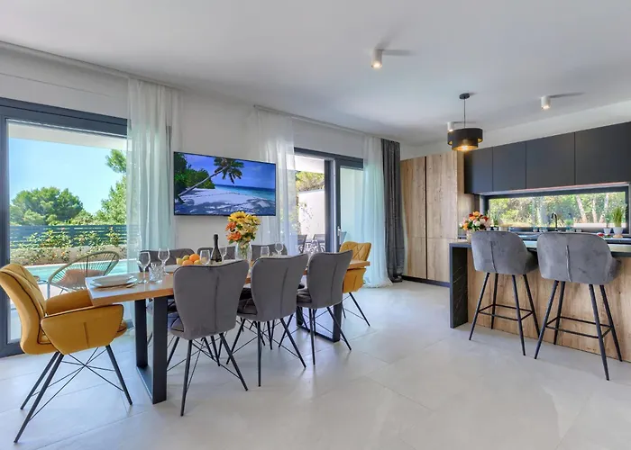 David By Interhome Villa